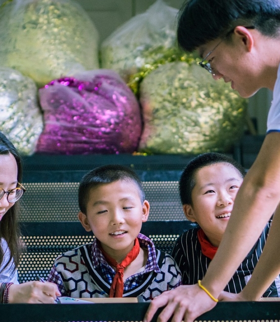 volunteer-service-6772198_1280